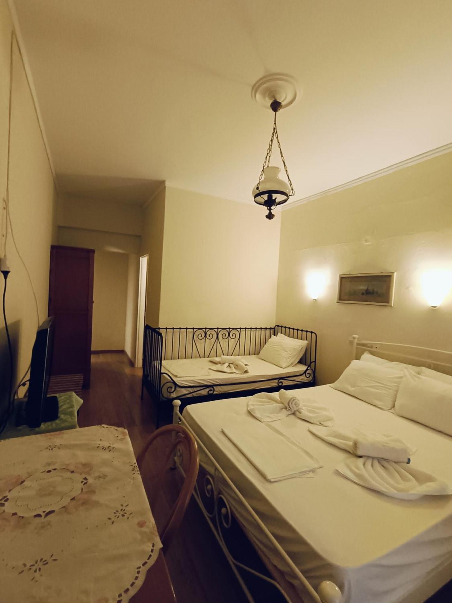 Anesis Hotel Лутра-Эдипсу Экстерьер фото