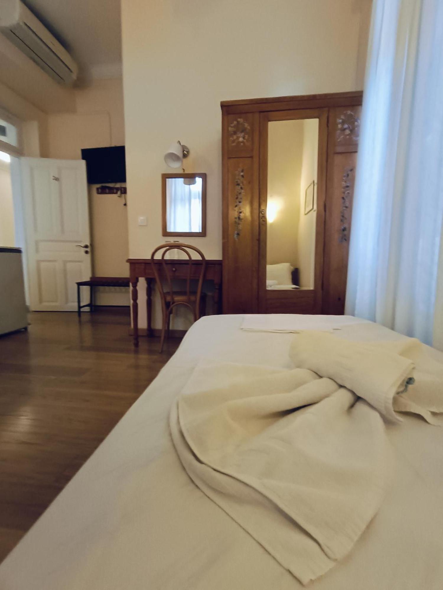 Anesis Hotel Лутра-Эдипсу Экстерьер фото