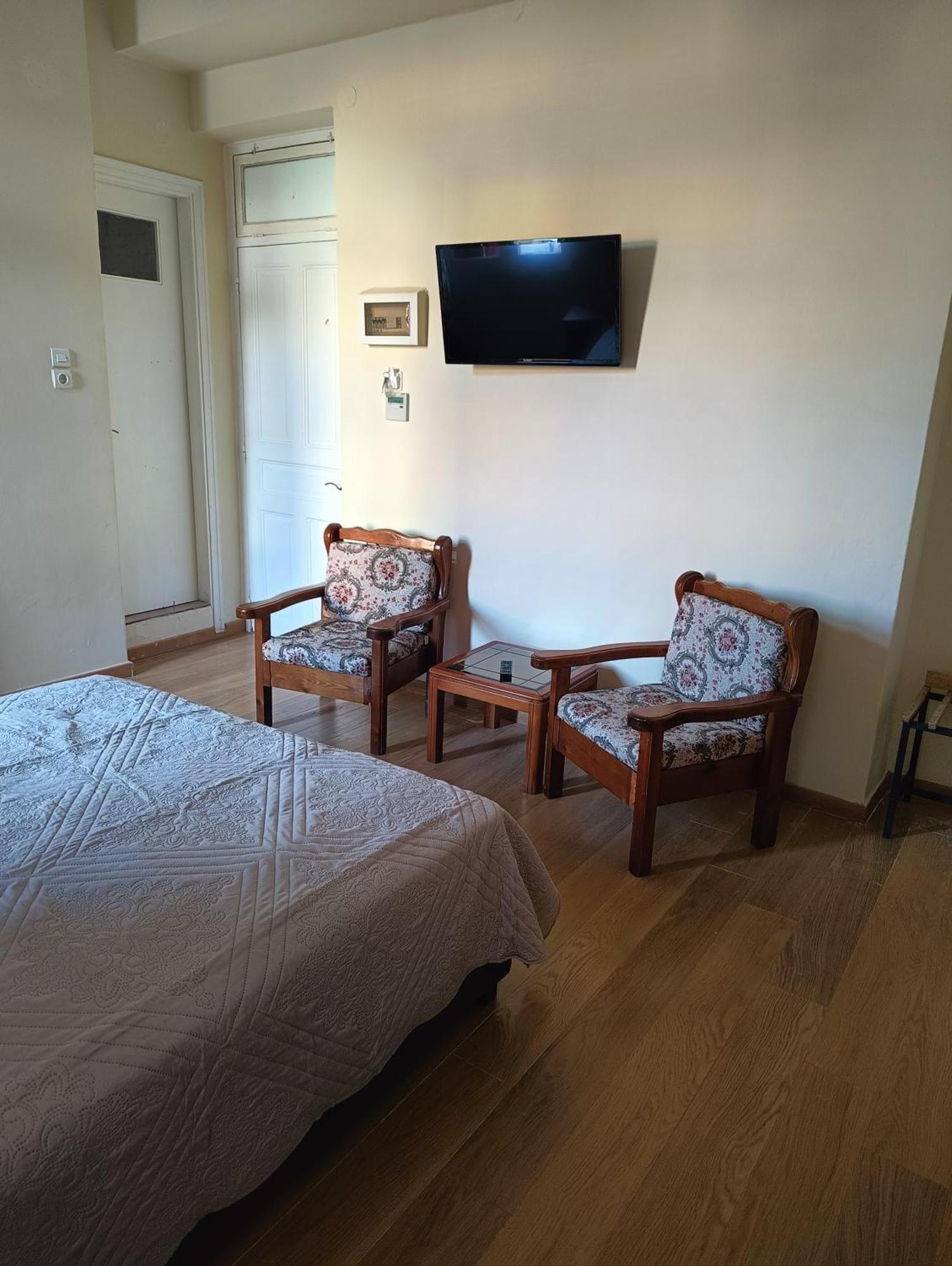 Anesis Hotel Лутра-Эдипсу Экстерьер фото