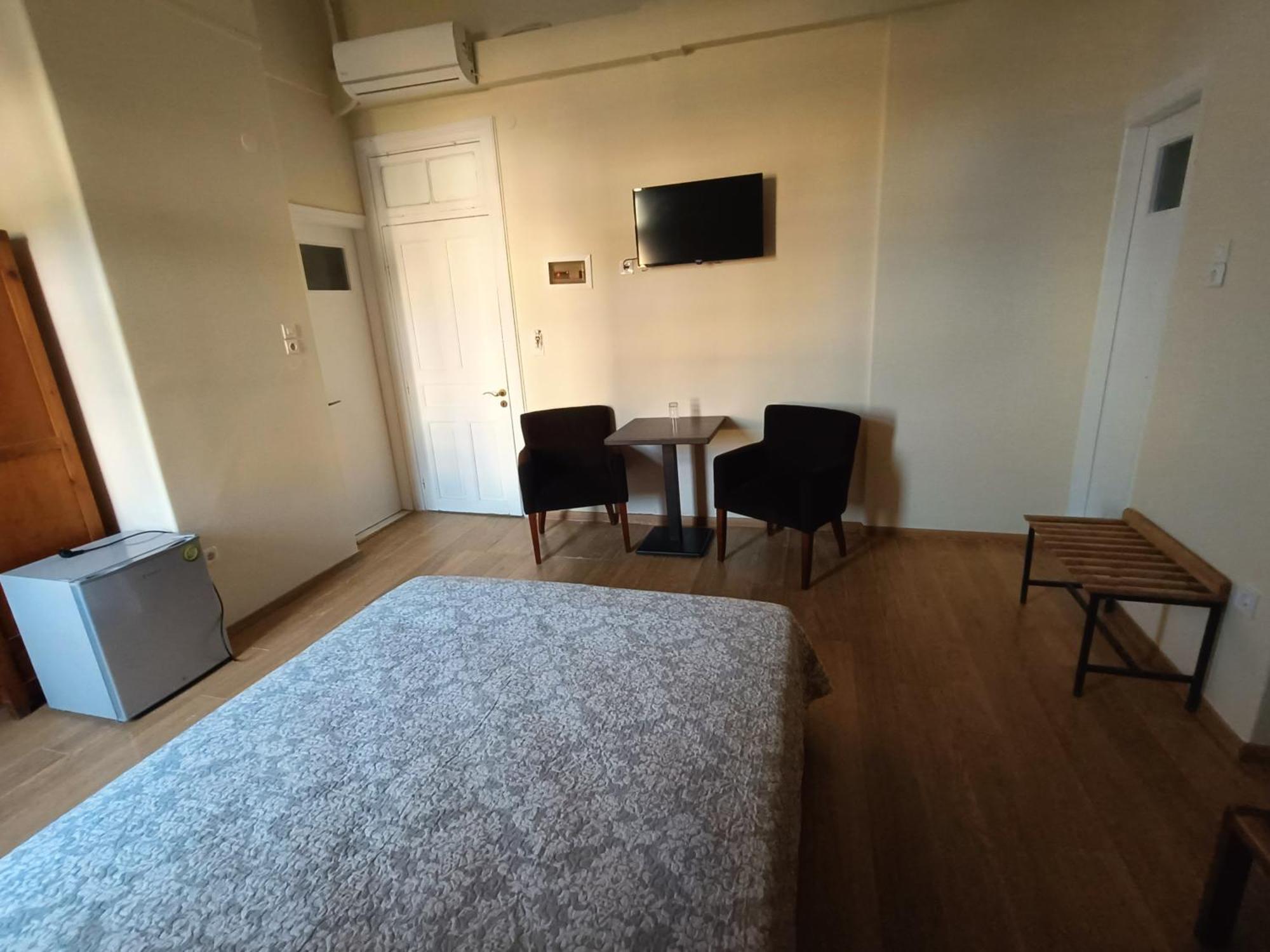 Anesis Hotel Лутра-Эдипсу Экстерьер фото